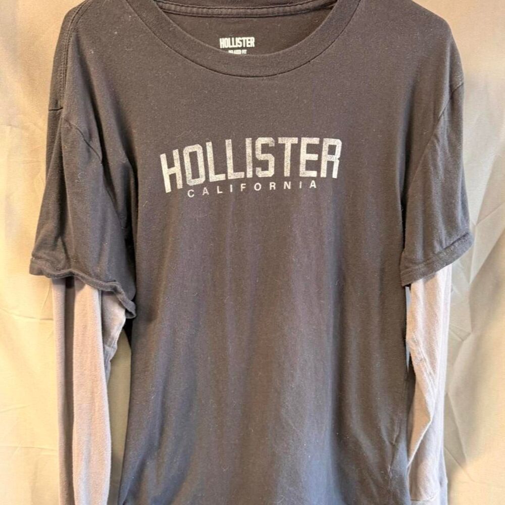 Hollister-co Men's Grey and Black Shirt